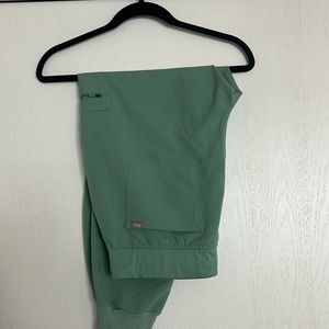 FIGS Zamora Jogger Scrub Pants- Jade